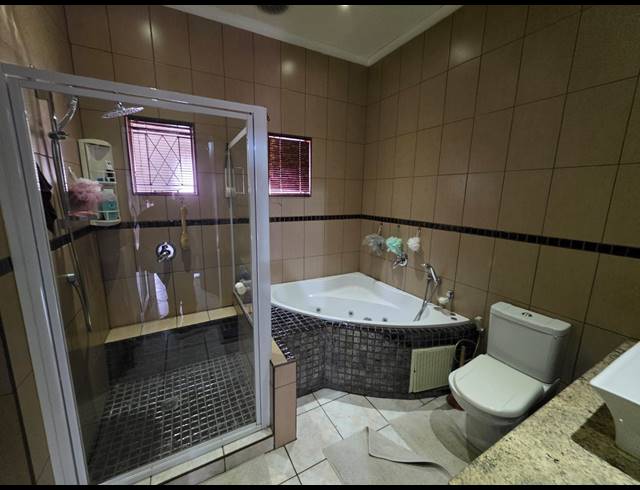 4 BEDROOM HOUSE FOR SALE IN SASOLBURG EXT 4